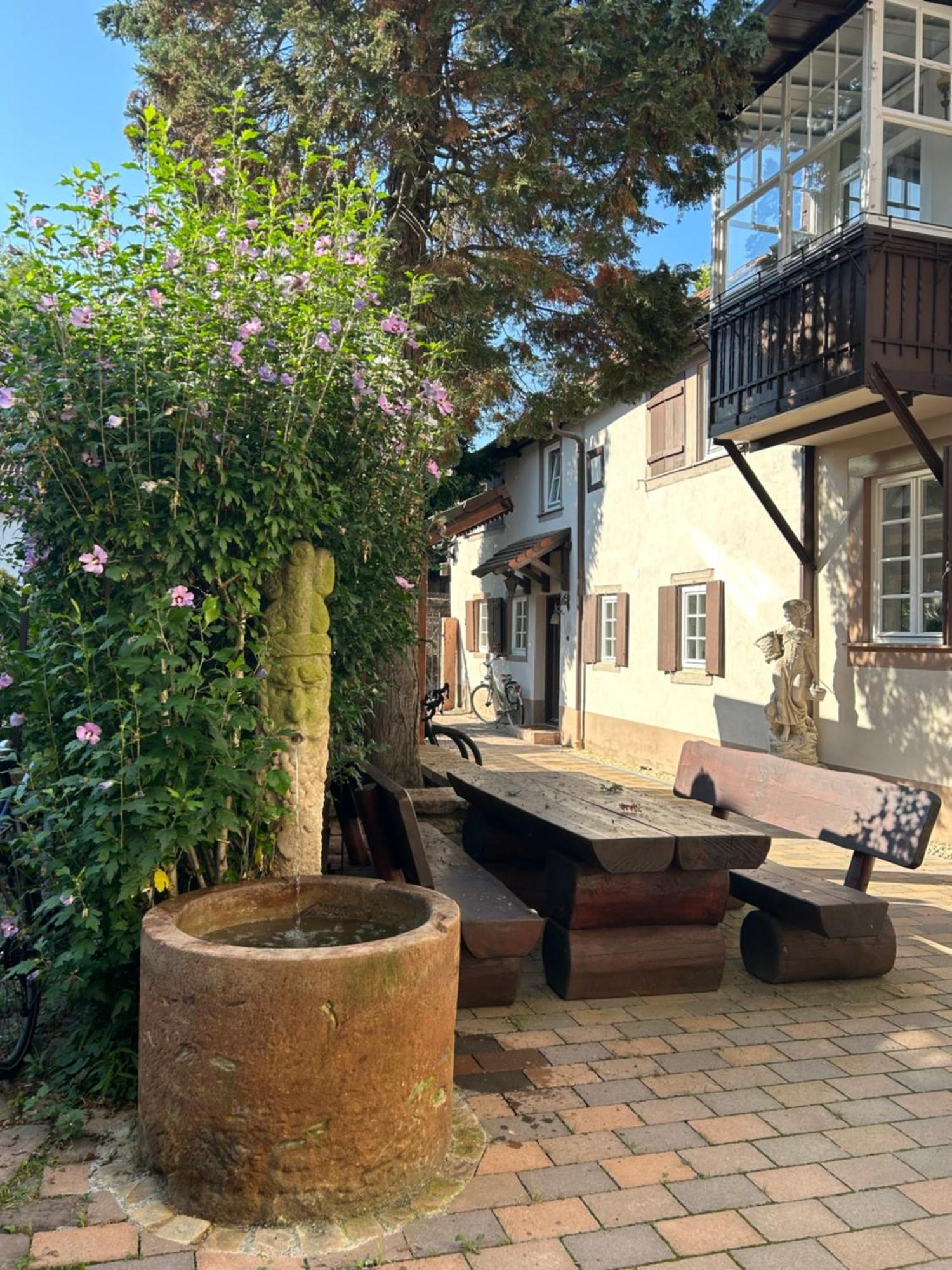 Exklusives Haus, Ruhig Gelegen Im Innenhof, Zentral, Lichtdurchflutet, Karlsruhe Eksteriør bilde